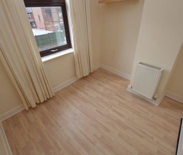 2 Bedroom Terraced House - Photo 4