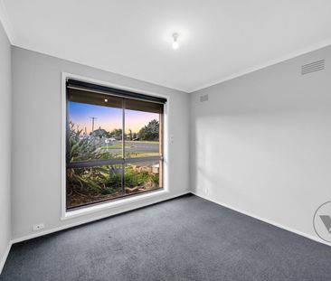 1 Bittern Street, Melton, Vic 3337 - Photo 6