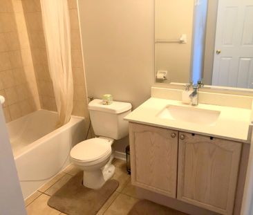 For Lease - 33 Stonewood Street, Ajax, Ontario - Photo 6