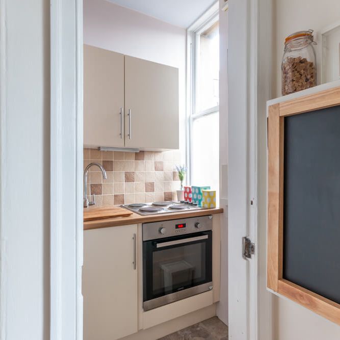 1148L - Viewforth Gardens, Edinburgh, EH10 4ET - Photo 1