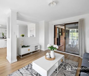 6 Adare Place, Werribee VIC 3030 - Photo 5