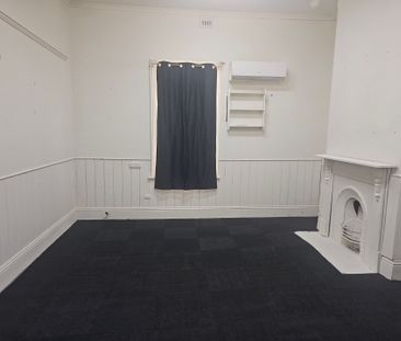 Close to City Centre - Available Now - Photo 1