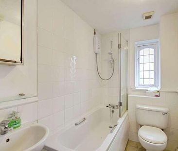 Rockall Court, Berkshire, Langley, SL3 - Photo 1