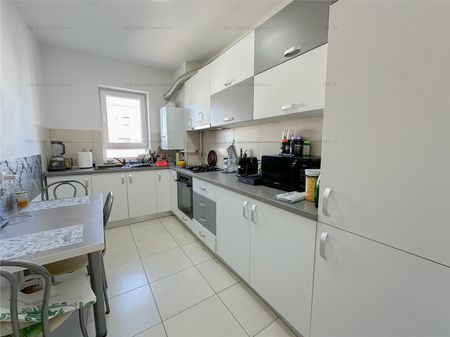 Garsoniera spatioasa | Parcare privata si Boxa | Tractorul - Fotografie 2