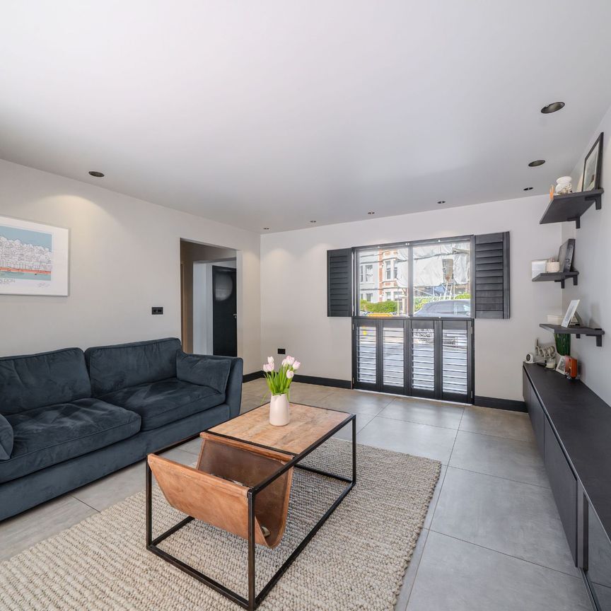 3 Bedroom Home – Medium Let - Photo 1