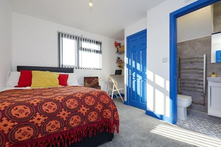 5 bedroom terraced house to rent - Photo 3