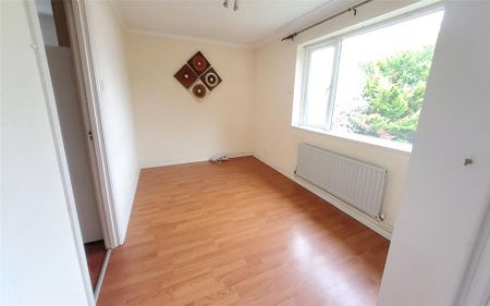 2 bedroom maisonette to rent - Photo 5
