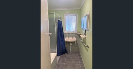 Rental that offers comfort, convenience, and value. - Photo 2