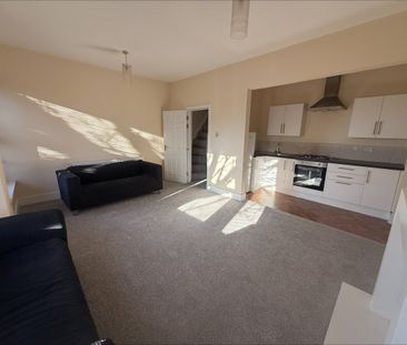 Corporation Road, Grangetown, Cardiff - Photo 1