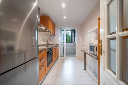 Apartment with private garden in Los Arqueros Golf - Photo 3