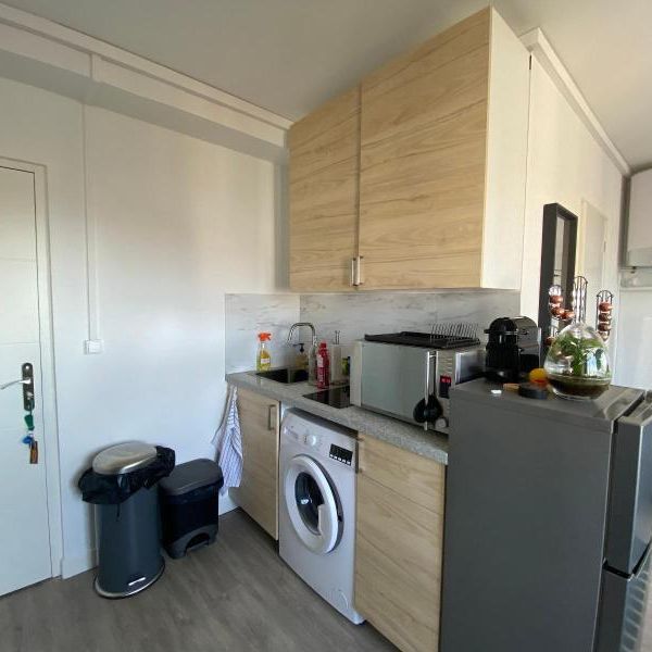 Location Appartement 1 pièce 20m² LYON 7ème - Photo 1