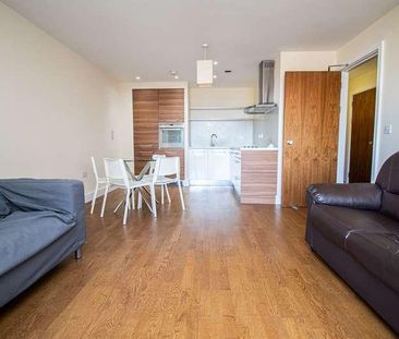 Falcon Drive, Cardiff, CF10 - Photo 2