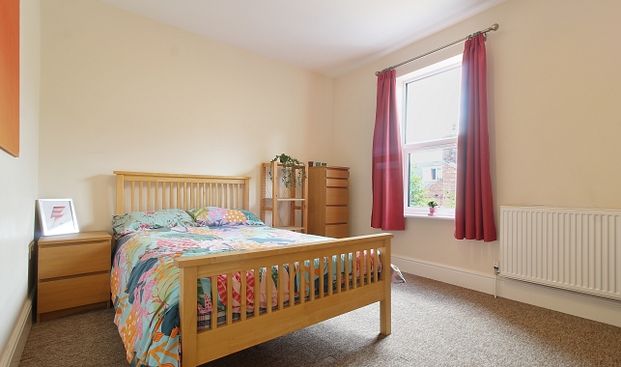 Fantastic four-bedroom house! - Photo 1