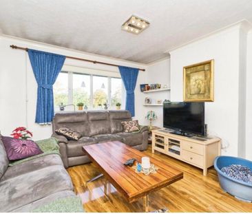 Room in a Shared Flat, Robin Hood Way, SW15 - Photo 2