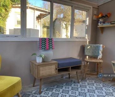 3 bedroom semi-detached house to rent - Photo 6