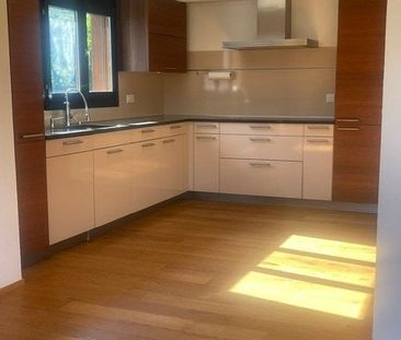 Grosszügige 4 1/2-Zimmerwohnung mit Balkon in Emmen - Photo 2