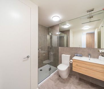 Modern 2BR Townhouse in Brooklyn - Photo 4