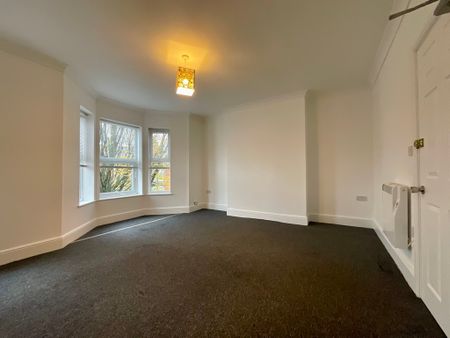 4 bedroom Mid Terraced House to let - Photo 4