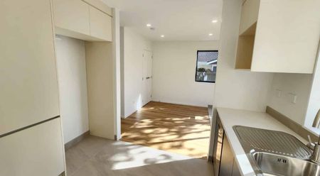 Stylish Living! - Photo 3