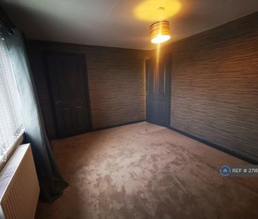 2 bedroom end of terrace house to rent - Photo 2