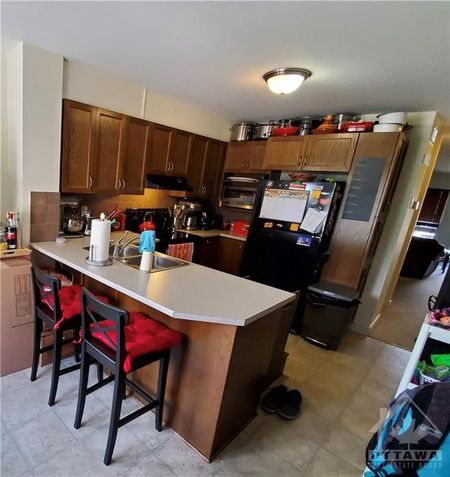For Lease - 114 Paseo Private, South of Baseline to Knoxdale, Ontario - Photo 4