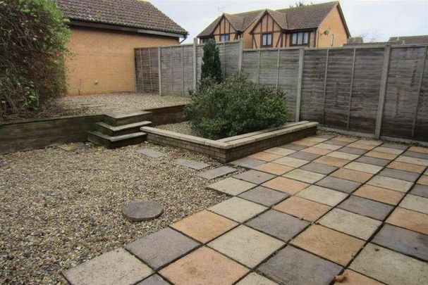 The Mallards, Lakenheath, IP27 - Photo 1