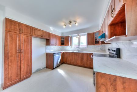 Appartement à louer - Laval (Laval-des-Rapides) - Photo 2