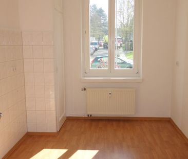 *** GRÜNE stadtnahe WOHNUNG ***hell und freundlich *** nur wenige T... - Photo 2