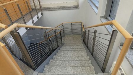 MODERNE BÜRO-/ VERKAUFSFLÄCHE IN KREFELD ZU VERMIETEN - Photo 3