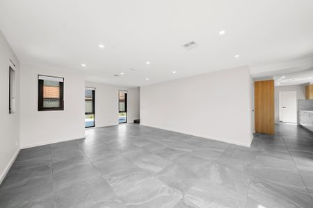 2/45 Morton Street, Crestwood NSW 2620 - House For Rent | Domain - Photo 4