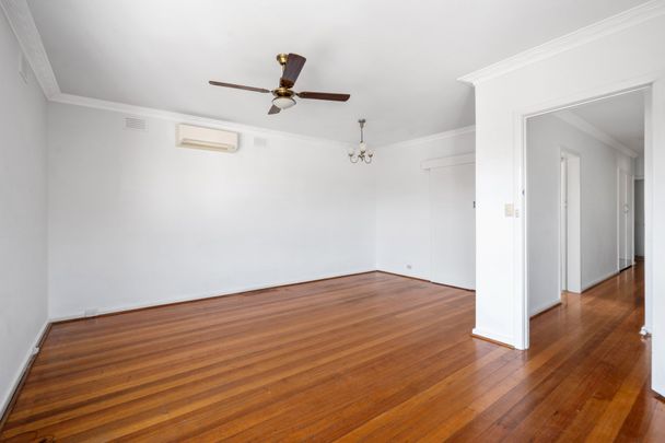 Well Appointed Unit in Suburb Location - Photo 1