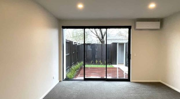 2 Bedroom 1.5 Bathroom Townhouse - Photo 1