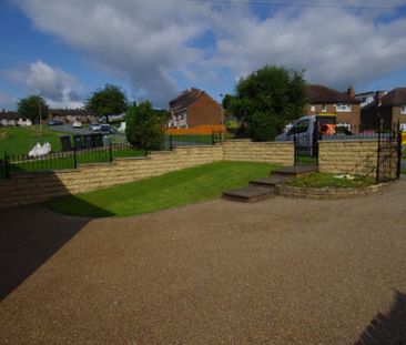 3 bedroom semi-detached house to rent - Photo 4