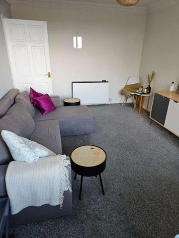 St Keverne Square, NE5 - Photo 5