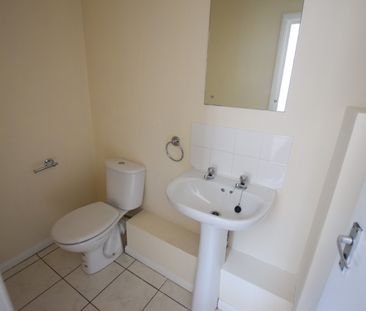 2 bed apartment to rent in Westover Road, Bournemouth, BH1 - Photo 5