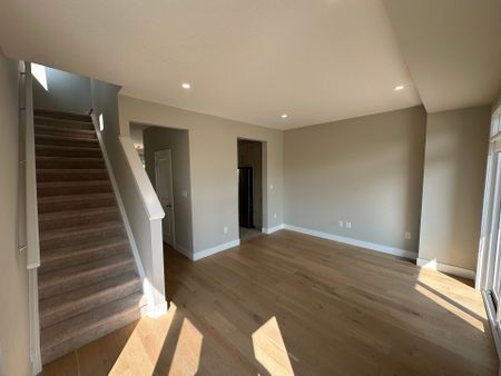 For Lease - 177 Edgevalley Road Unit# 29, London East, Ontario - Photo 2