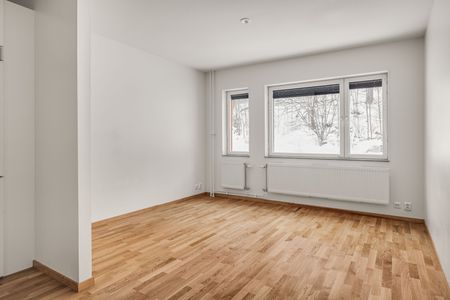 Bergfotsvägen, Tumba - Foto 3