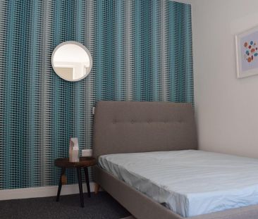 6 bedroom terraced house to rent - Photo 1