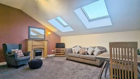 Stamford Road, Mossley, Mossley, OL5 - Photo 3