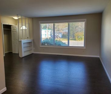2106 LOUISE AVENUE - Photo 2