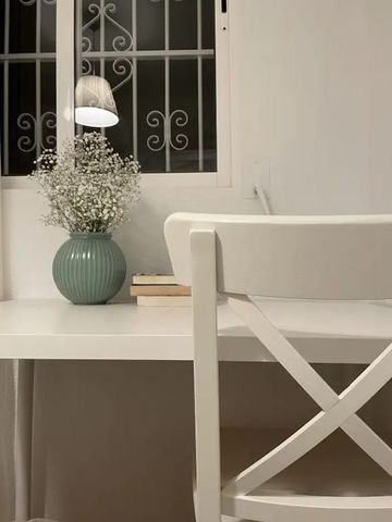 Plaza Pintor Anglada, Valencia, Valencian Community 46022 - Photo 4