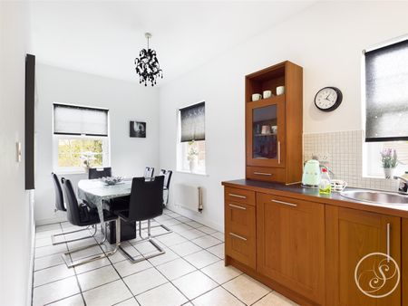 Stoneleigh Court, Alwoodley, Leeds - Photo 5