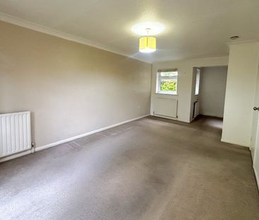 Raglan Road, WokingProperty for lettings - Seymours - Photo 1