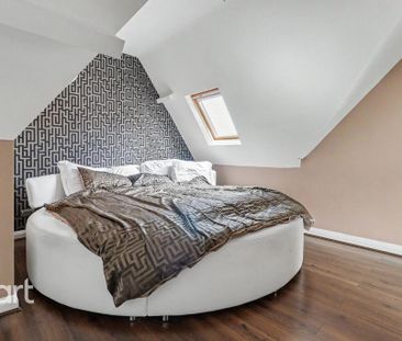 1 bedroom in a flat share to rent - Photo 3