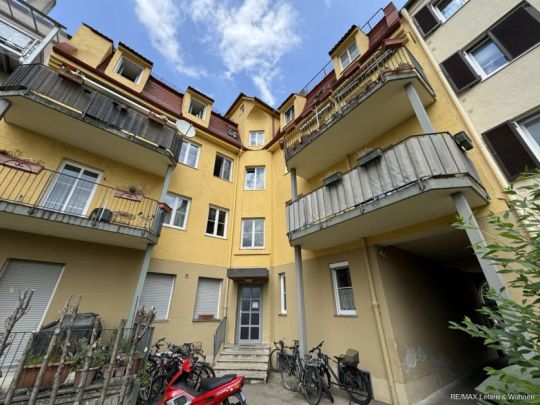 Große und gemütliche 120m² - 4 Zimmerwohnung mit Balkon in Augsburg zu vermieten - Photo 1