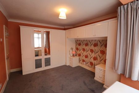 3 bedroom end of terrace house to rent - Photo 5