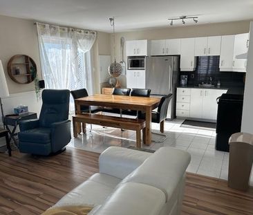 Super Condo Une Chambre 2 Stat. Charlesbourg - Photo 4