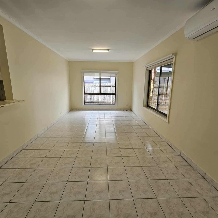 2 Agnes Street, Bentleigh East VIC 3165 - House For Rent | Domain - Photo 1