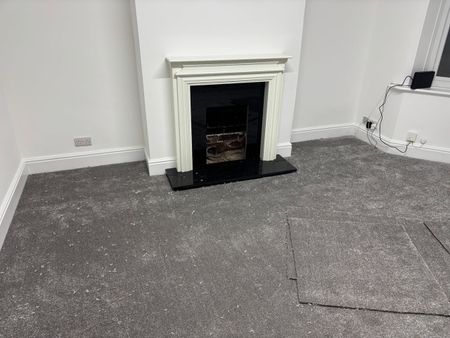 3 Bed Semi-Detached House, Coventry, CV6 - Photo 2