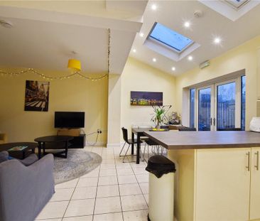 1 bedroom in a house share to rent - Photo 1